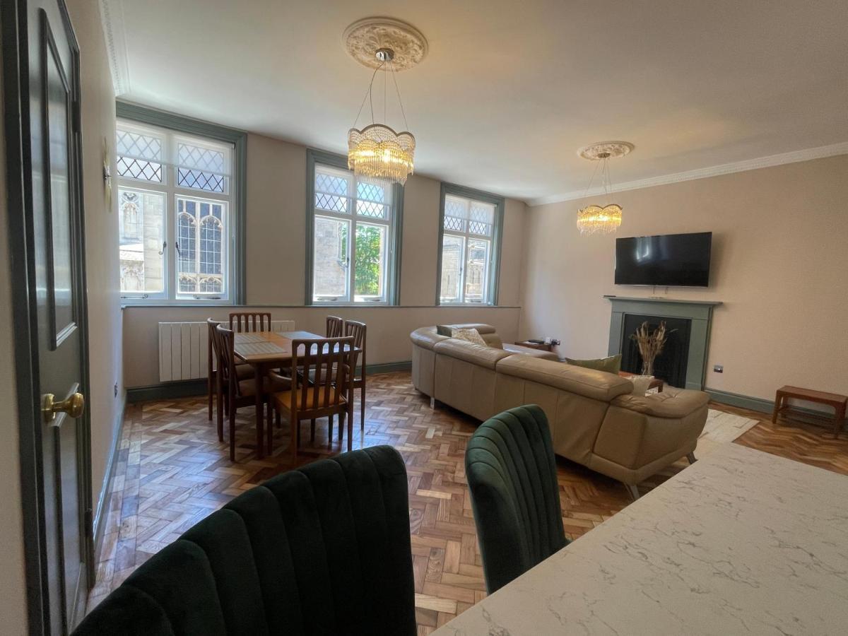 Cathedral View Apartment, Flat 4 Bury St. Edmunds ภายนอก รูปภาพ