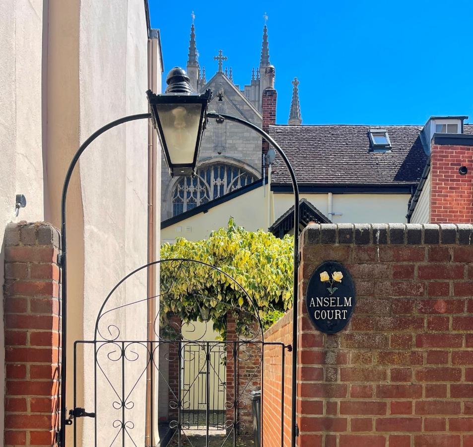 Cathedral View Apartment, Flat 4 Bury St. Edmunds ภายนอก รูปภาพ