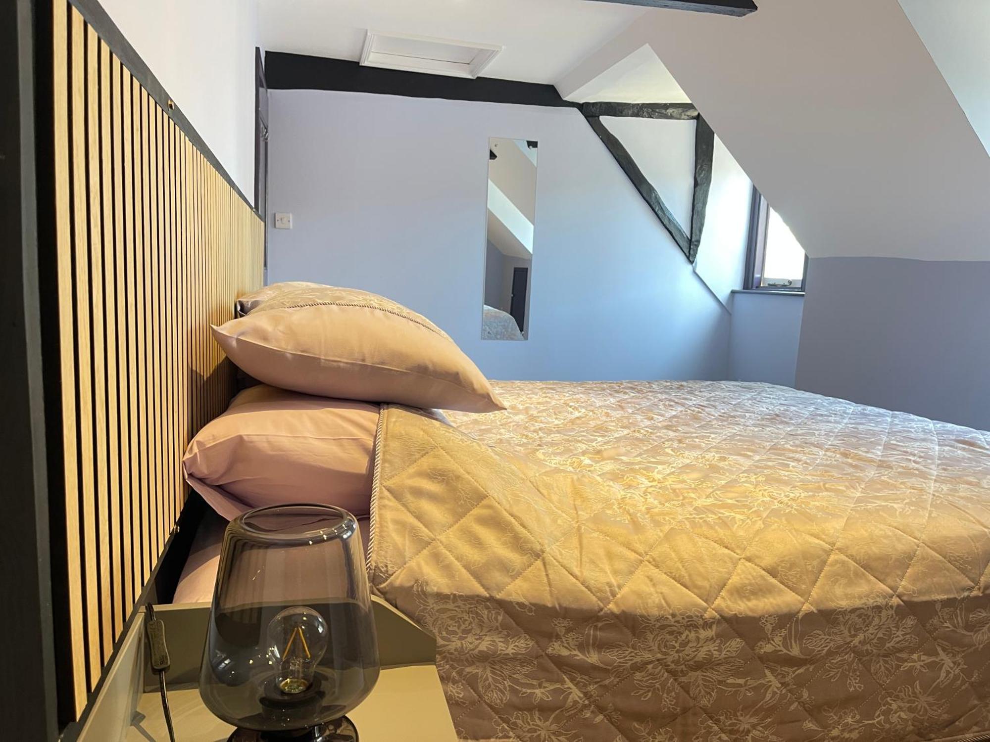 Cathedral View Apartment, Flat 4 Bury St. Edmunds ภายนอก รูปภาพ